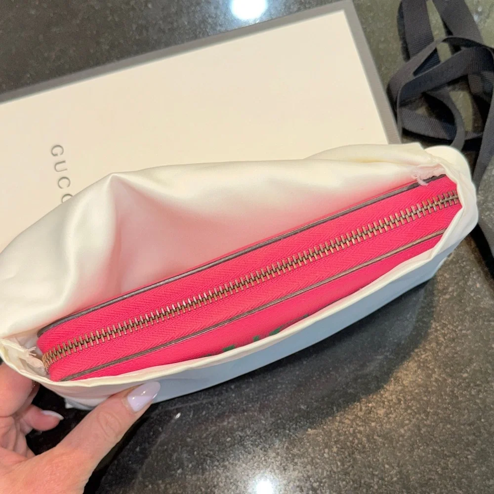 Gucci Hot Pink Leather Zip-Around Wallet with Green Logo Stripe 🩷💚❤️ - Picture 13 of 17